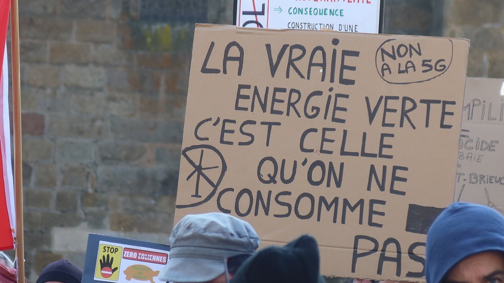 3 mai manif eoliennes 3