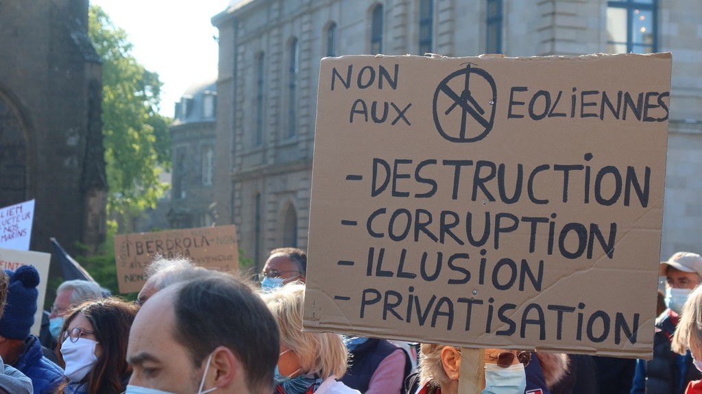 3 mai manif eoliennes 6 
